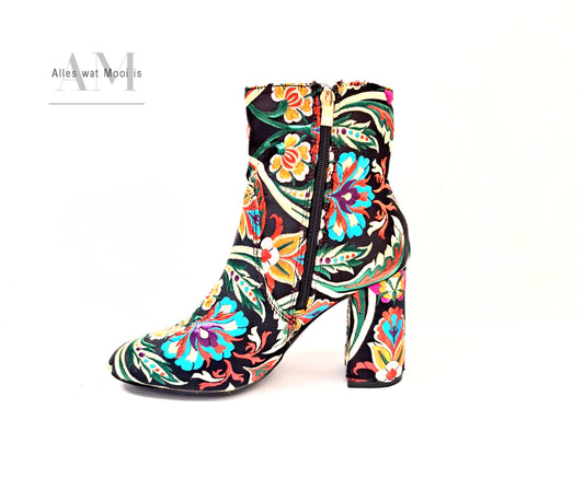 Floral Embroided Dolce Vita Boots (size 7)