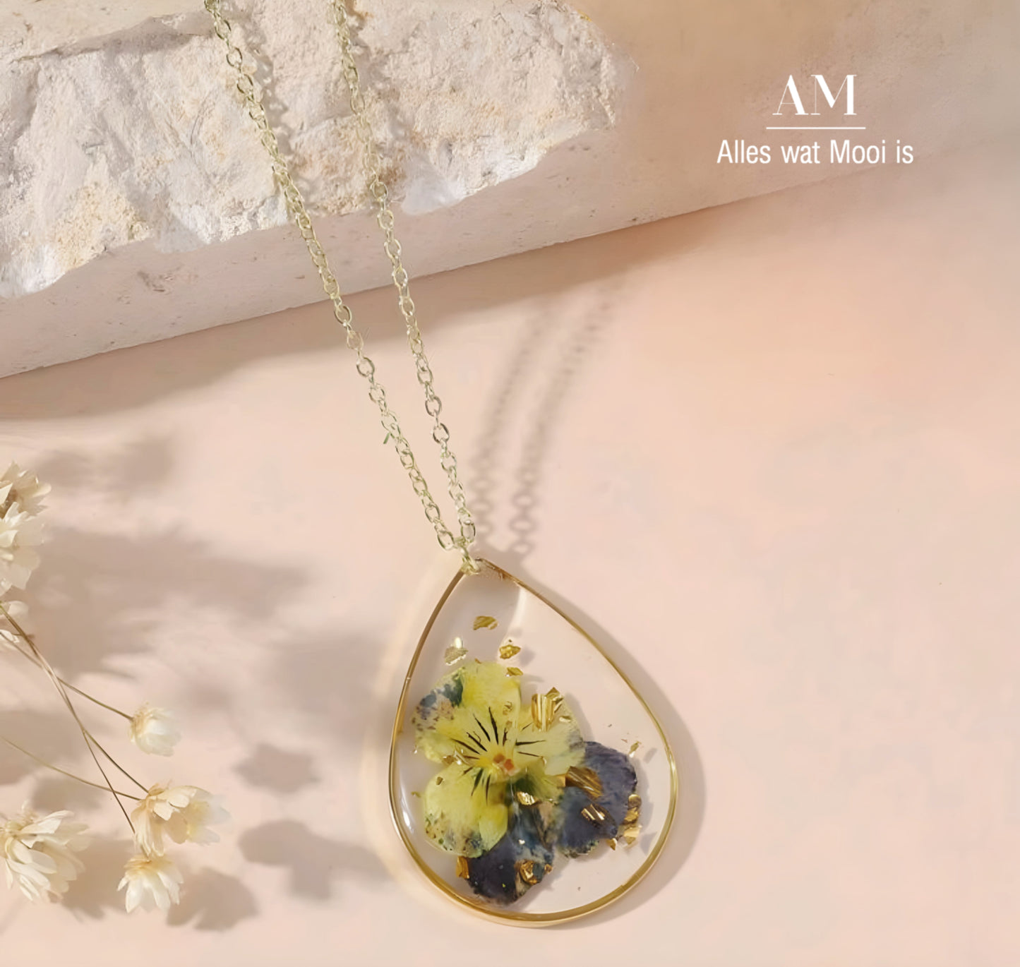 Dried Flower Necklace - Yellow & Blue